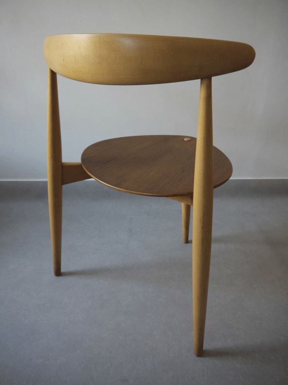 Hans J Wegner – Heart Chair