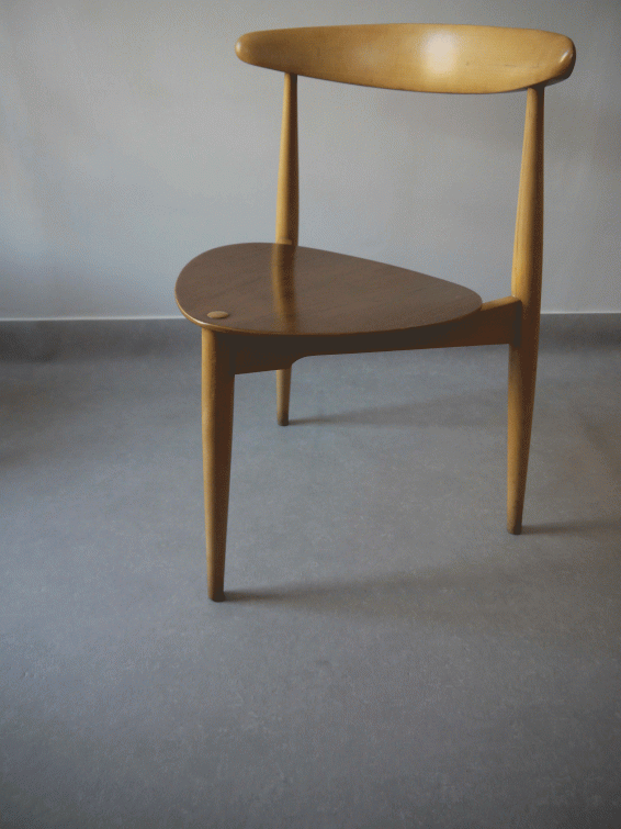 Hans J Wegner – Heart Chair