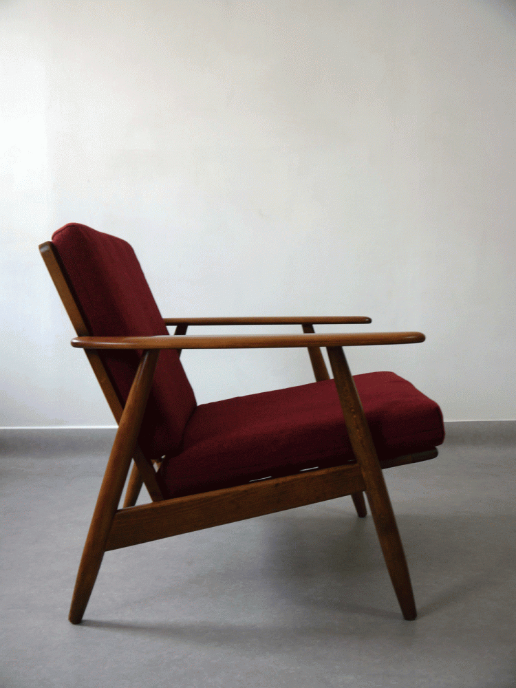 Danish – Easy Cigar Style Chair