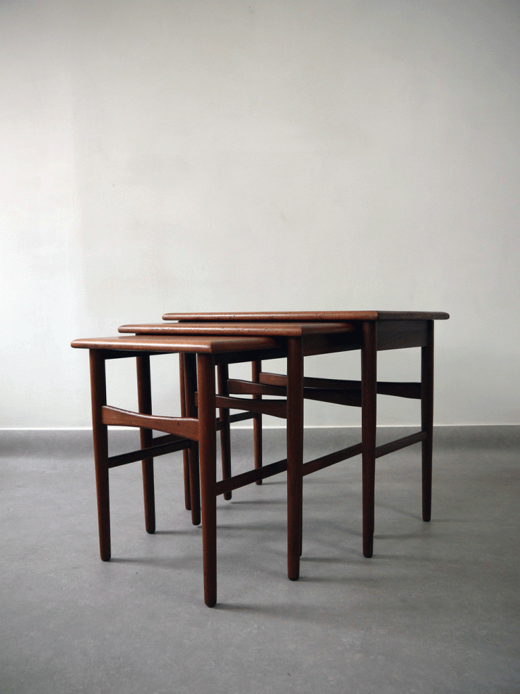 Hans J Wegner Style – Nest of Tables