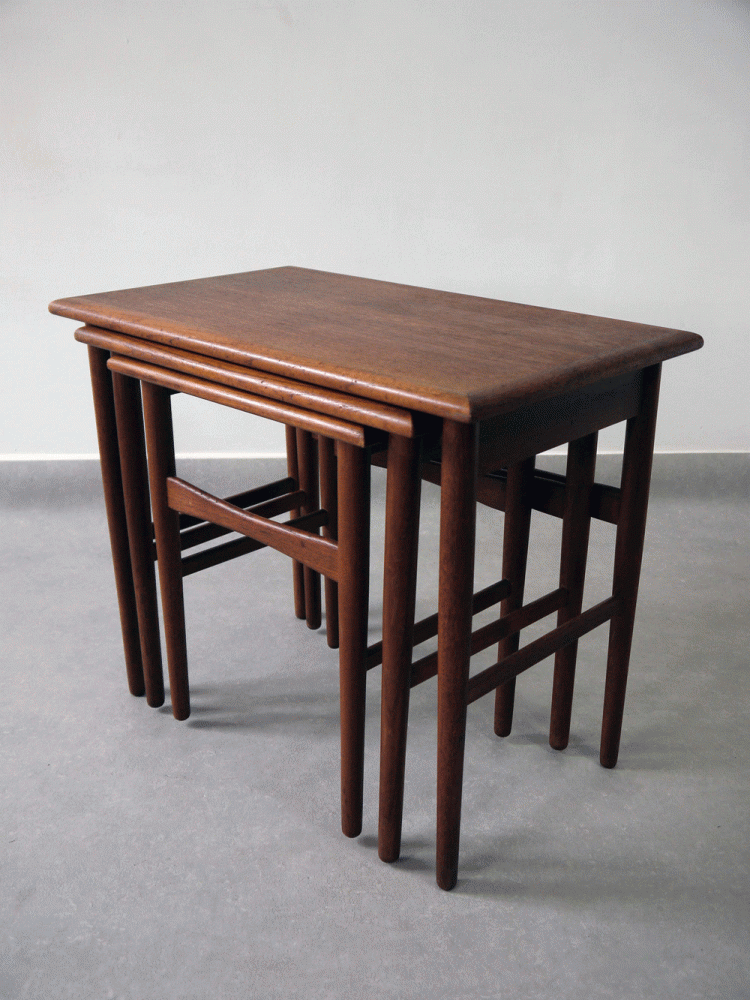 Hans J Wegner Style – Nest of Tables