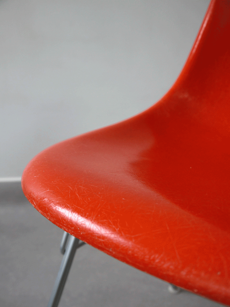 Charles and Ray Eames – Stacking Chair