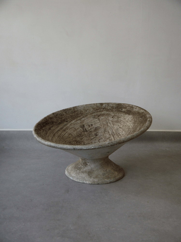 Willy Guhl – Concrete Planter