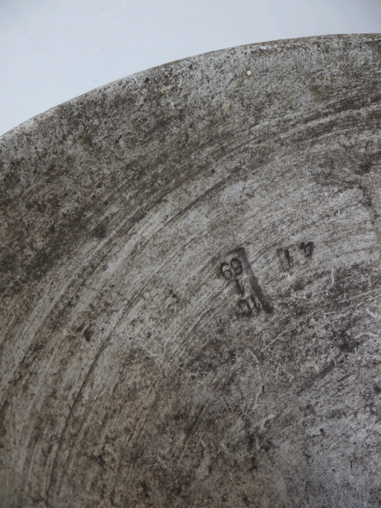 Willy Guhl – Concrete Planter