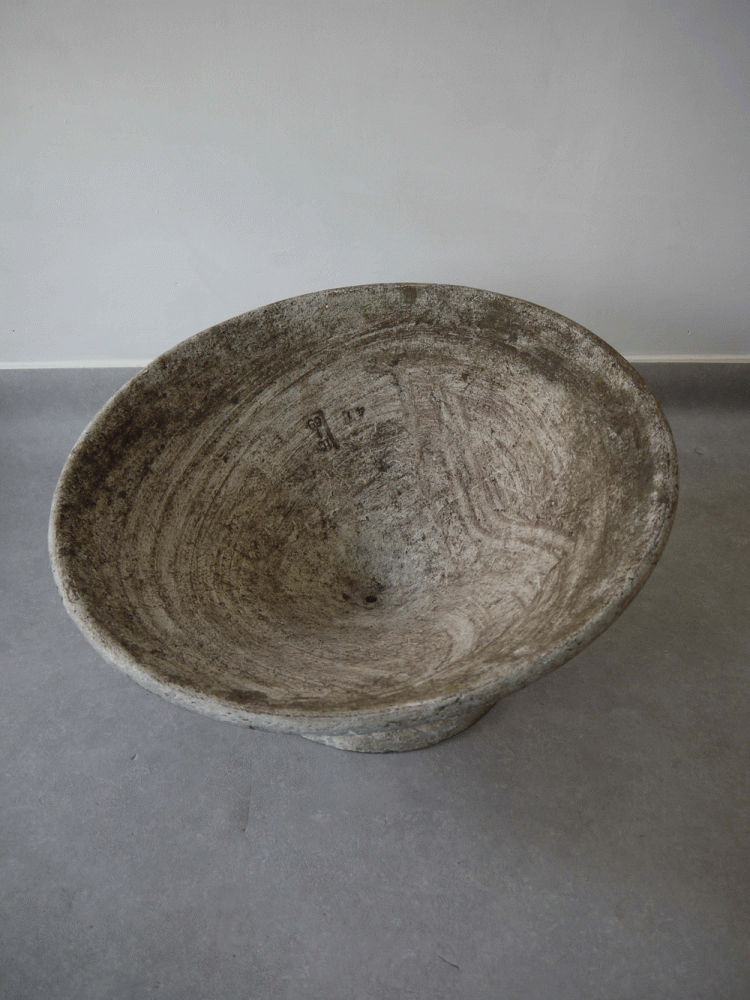 Willy Guhl – Concrete Planter