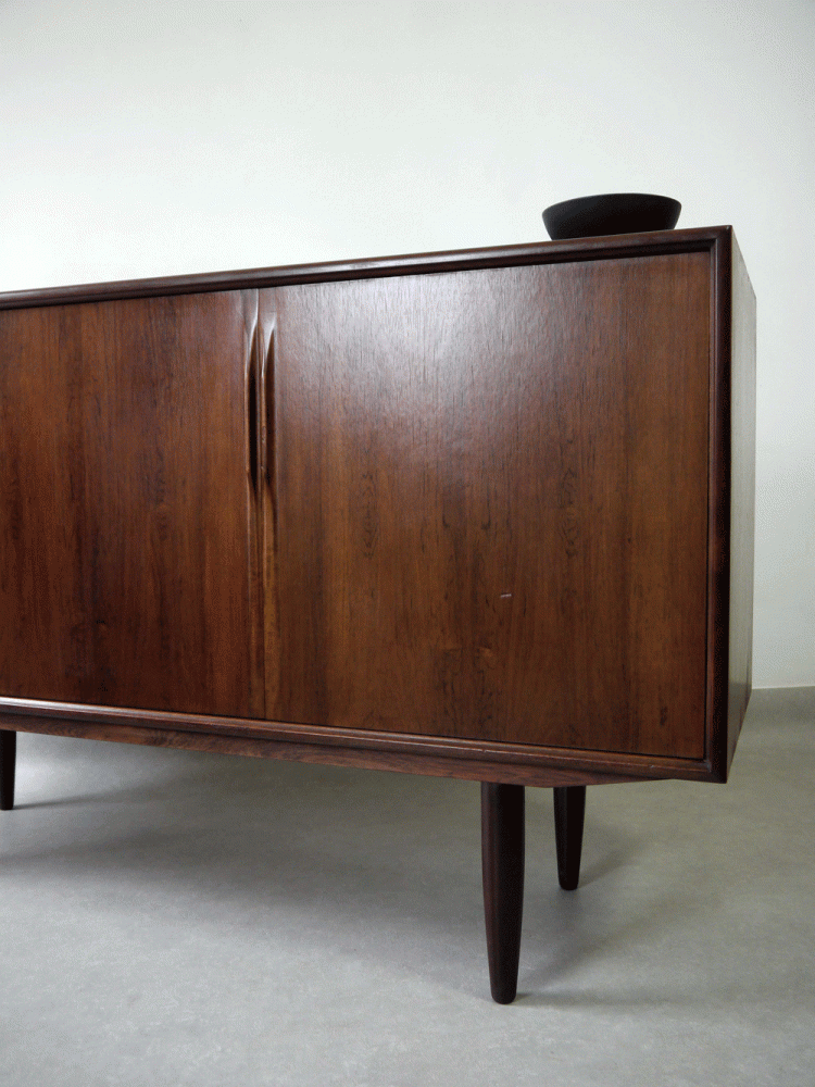 Axel Christensen – Rosewood Sideboard