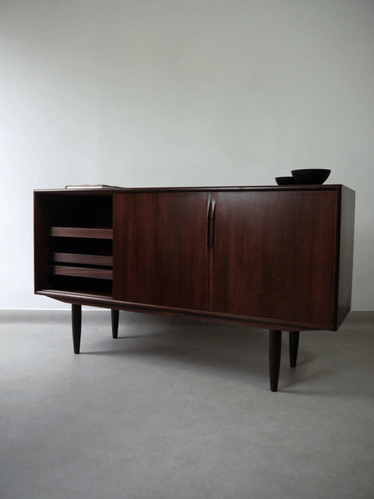 Axel Christensen – Rosewood Sideboard