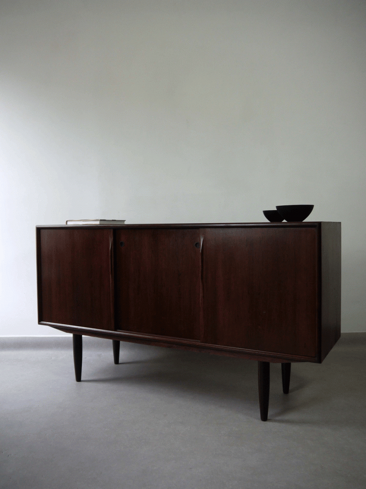 Axel Christensen – Rosewood Sideboard