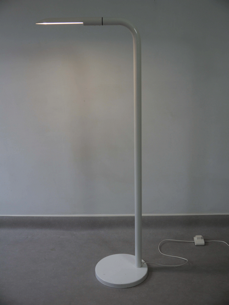 Italian – L Shaped Fluorescent Floor Light