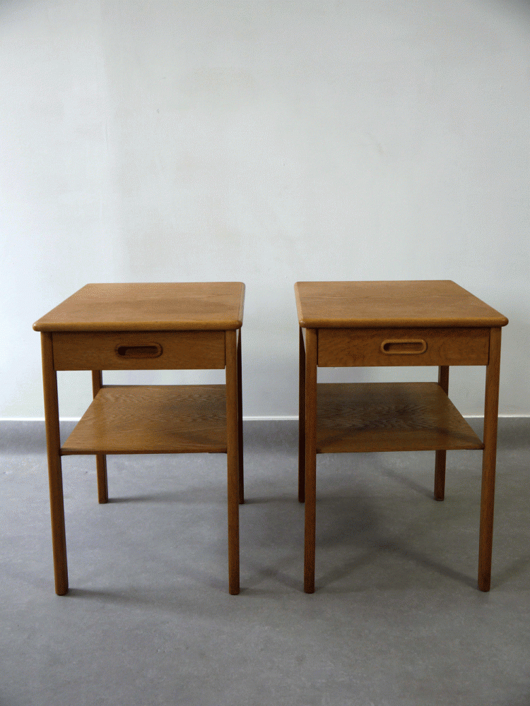 Lammhult Mobler – Oak Bedside table