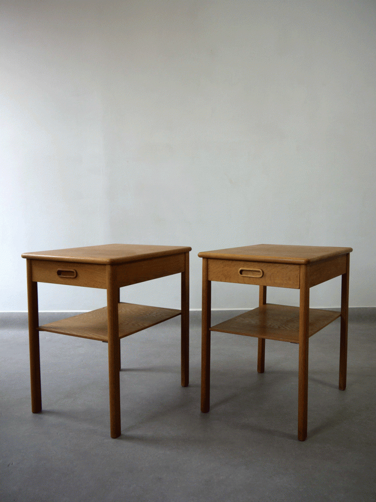 Lammhult Mobler – Oak Bedside table