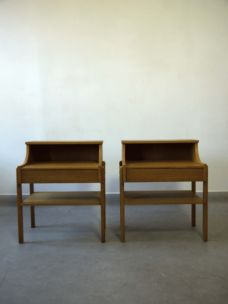 AB Carlstrom – Oak Bedside Tables