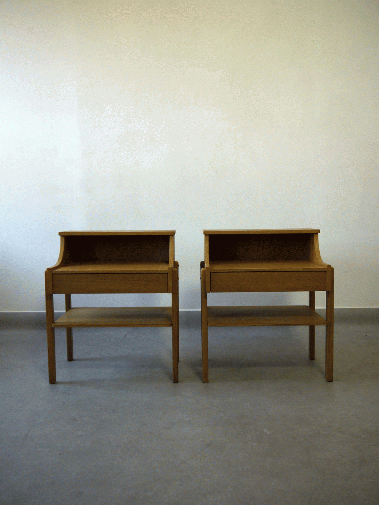 AB Carlstrom – Oak Bedside Tables