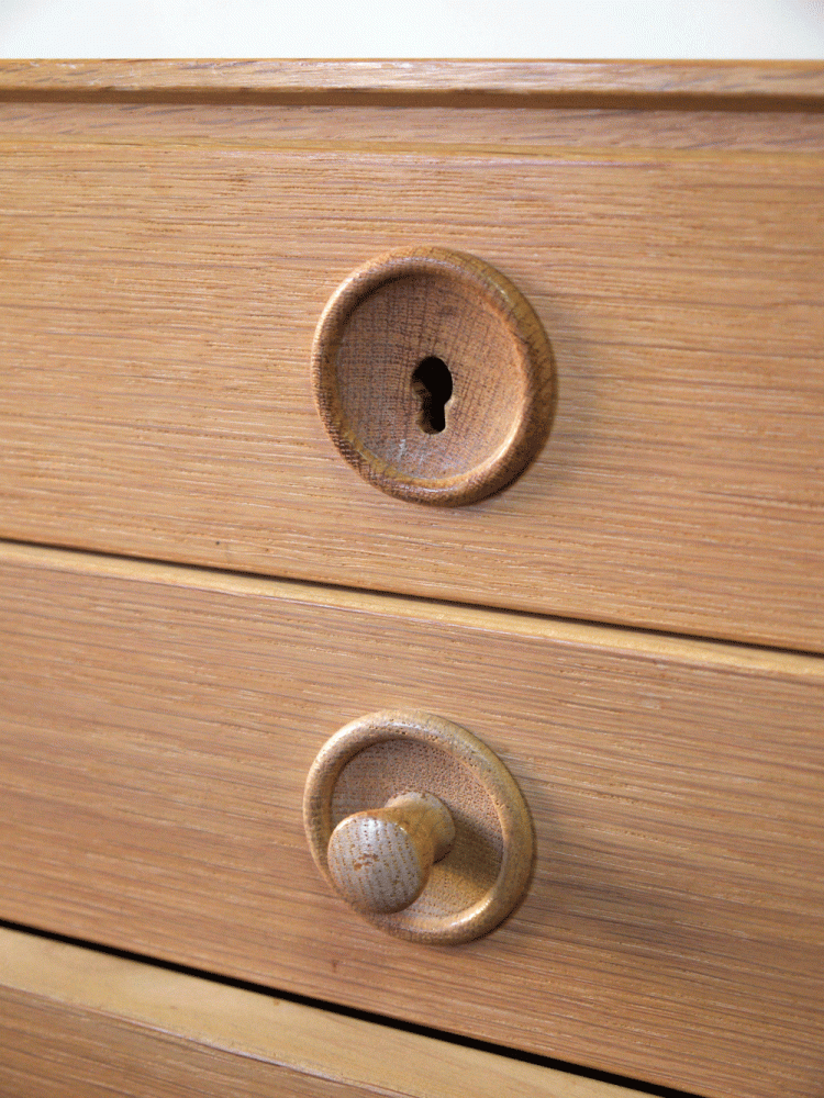 Tokyo – Swedish Sideboard