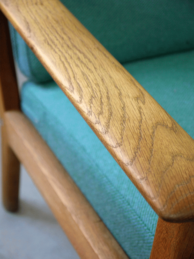 Hans Wegner – Two Seat Sofa