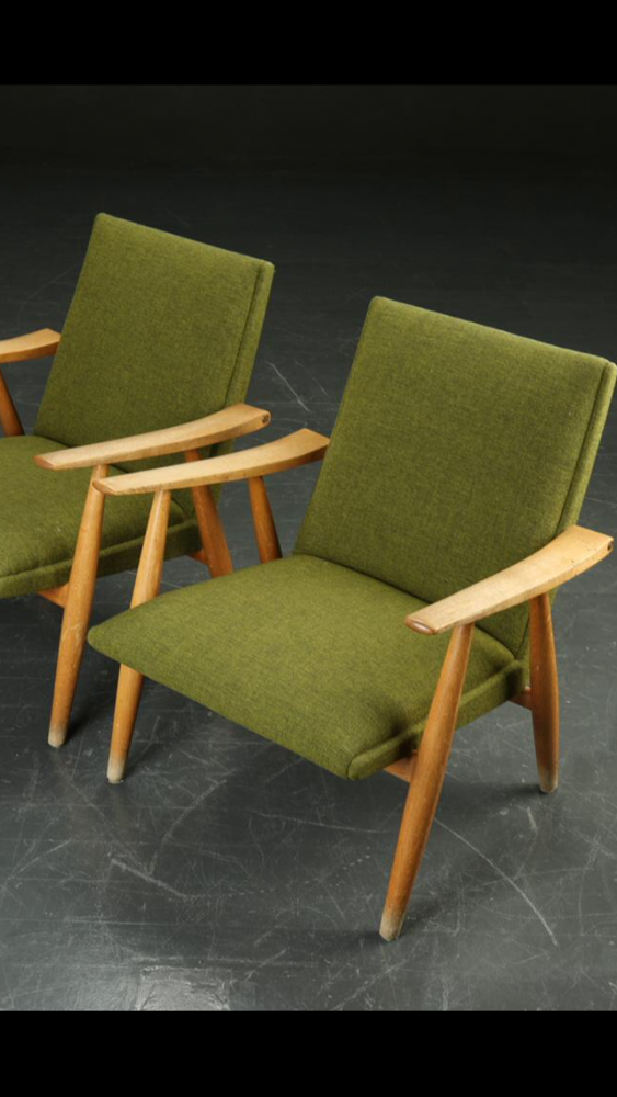 Pair Wegner 270 Chairs…