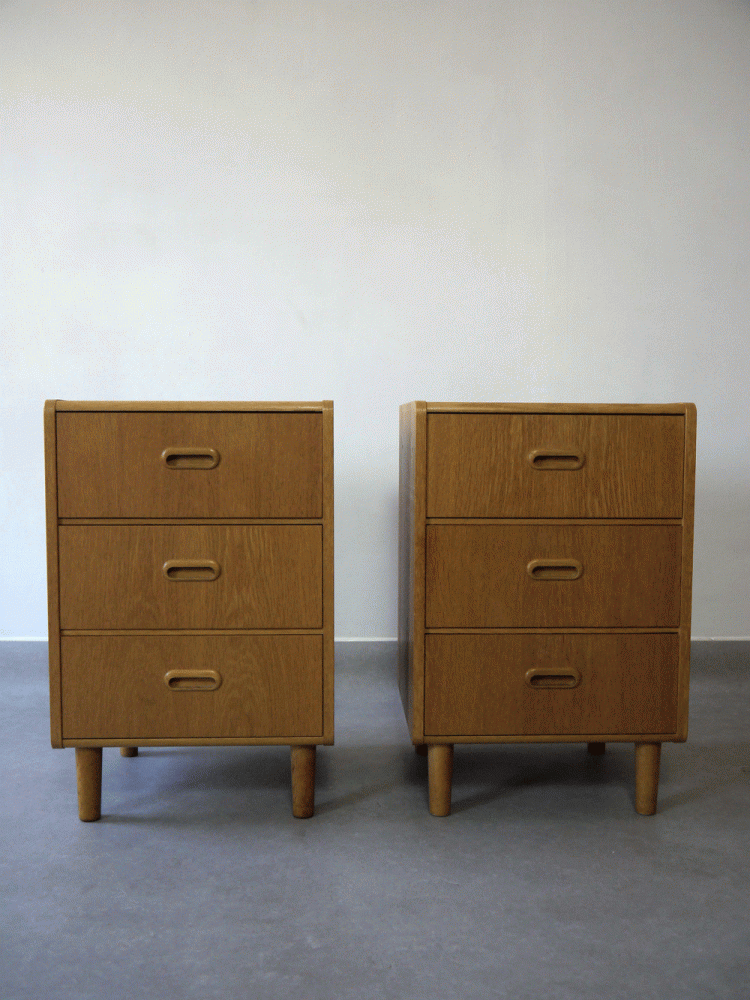 AB Carlstrom – Oak Low Boy Units