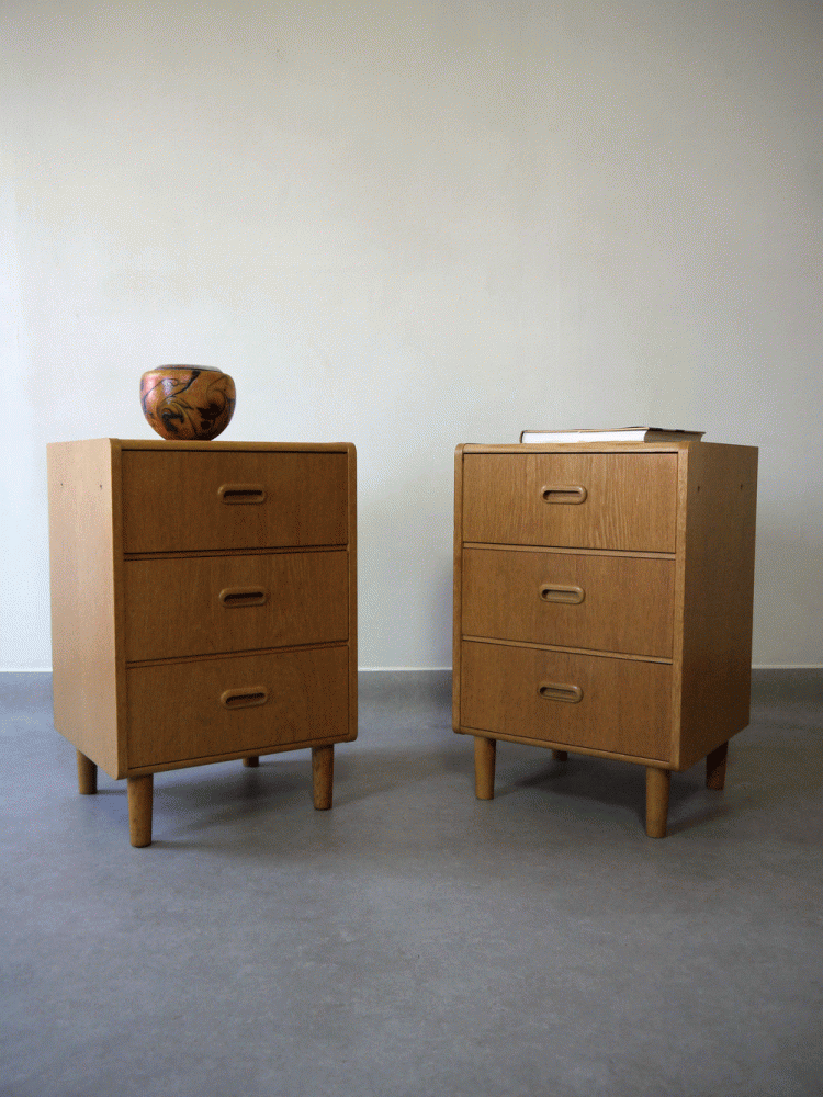 AB Carlstrom – Oak Low Boy Units