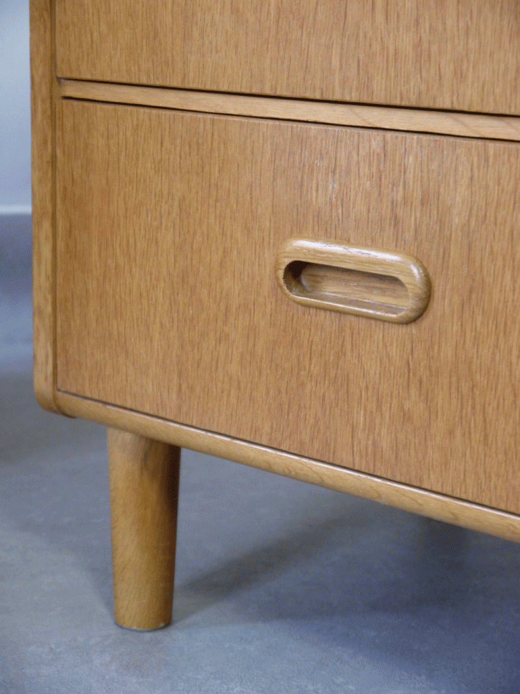 AB Carlstrom – Oak Low Boy Units