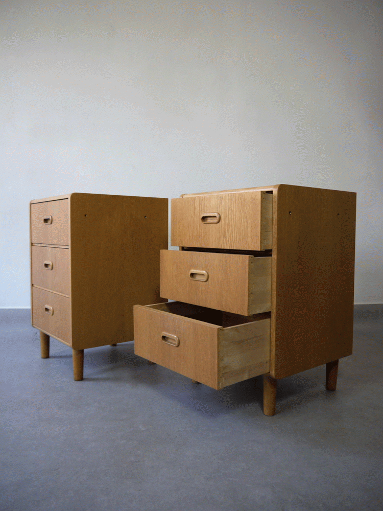 AB Carlstrom – Oak Low Boy Units