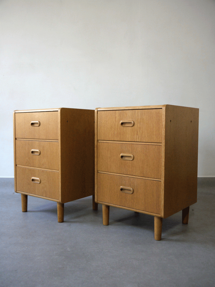 AB Carlstrom – Oak Low Boy Units