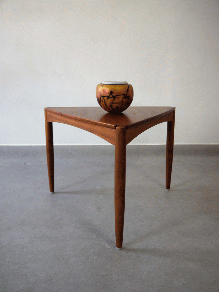 Jens Risom – Triangle Side Table