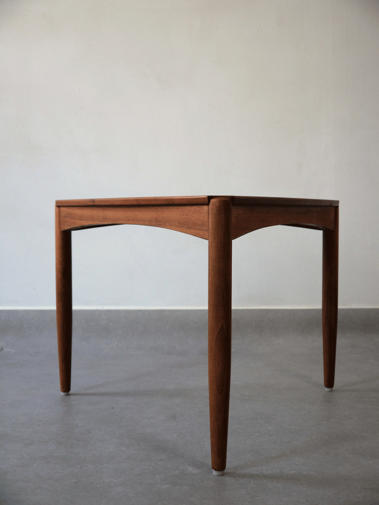 Jens Risom – Triangle Side Table