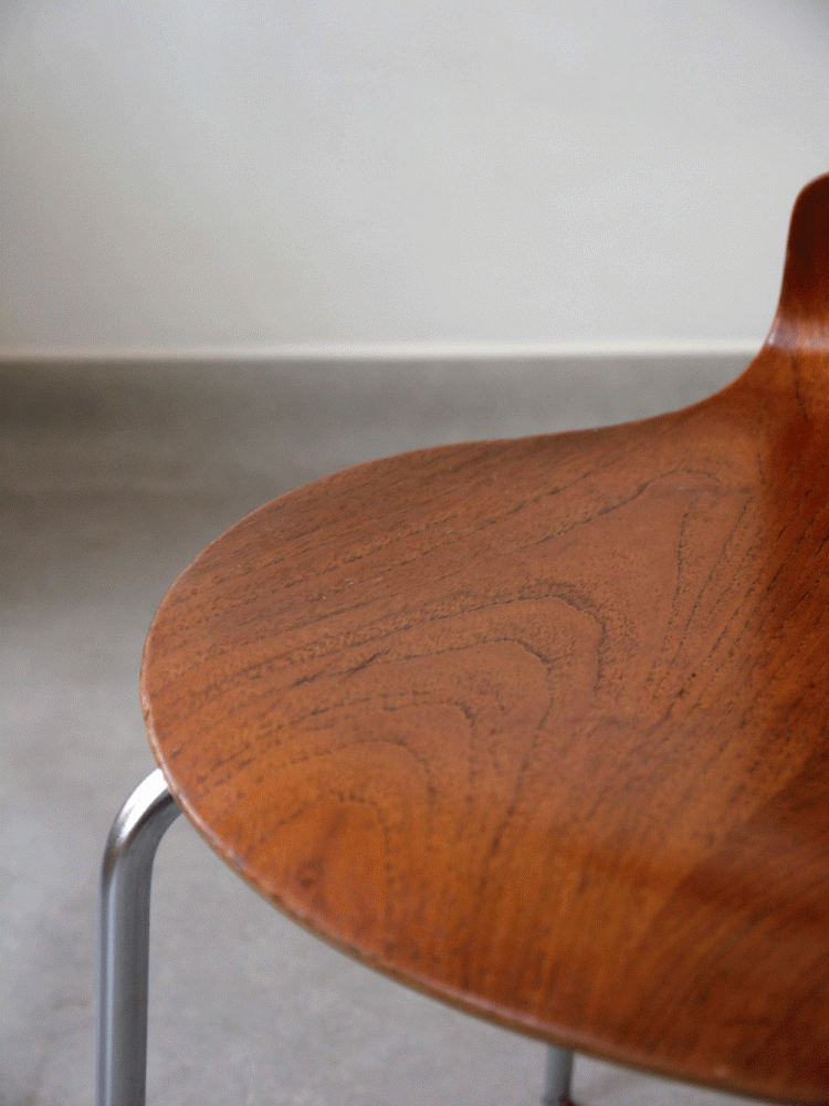 Arne Jacobsen – Set of Ant Chairs