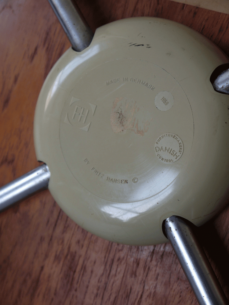 Arne Jacobsen – Set of Ant Chairs