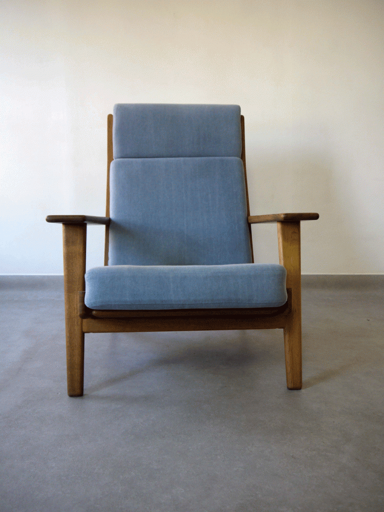 Han Wegner – GE290 Chair and Stool