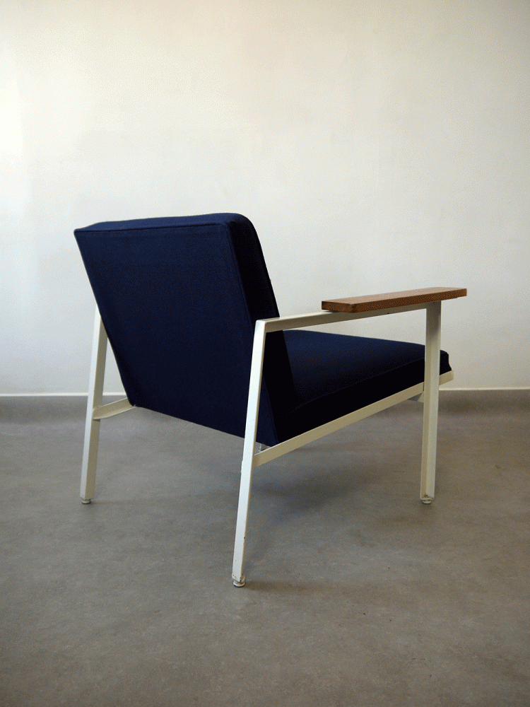 Nelson Steel Frame Lounge Chair three magdalen streetthree
