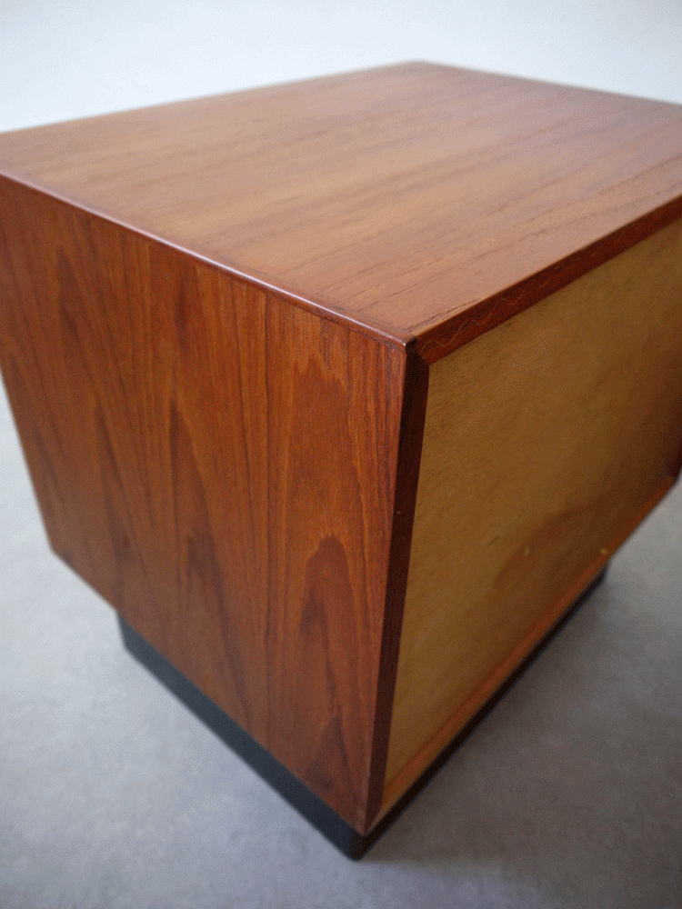 Westnofa Norway – Pair of Bedside Tables