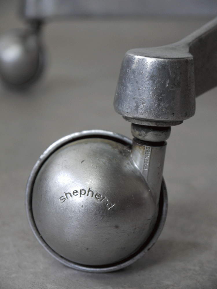 Charles and Ray Eames – Swivel Contract Side Chair