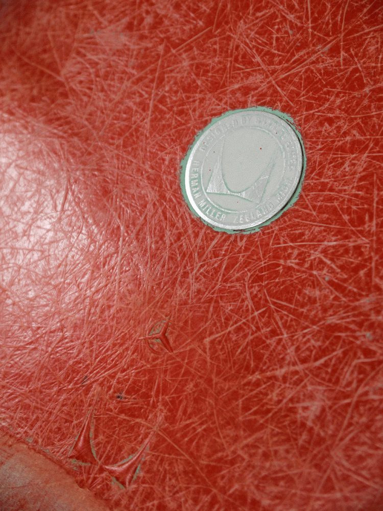 Charles and Ray Eames – Stacking Side Shell Chair