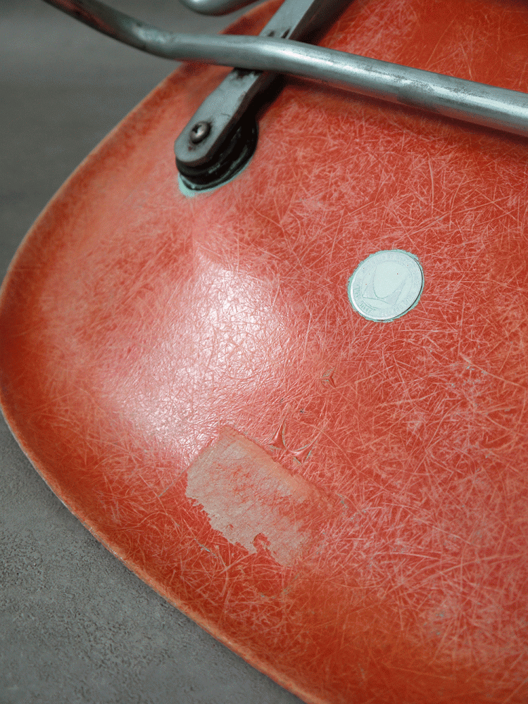 Charles and Ray Eames – Stacking Side Shell Chair