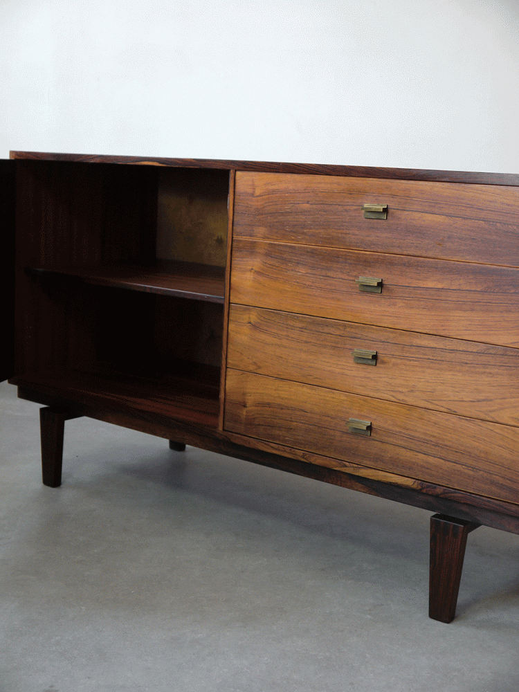 Peter Lovig – Rosewood Sideboard with Drawers
