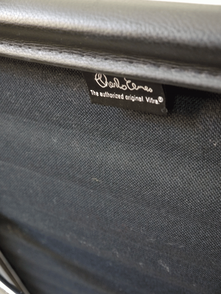 Charles and Ray Eames – EA115 Swivel Lounge Chair