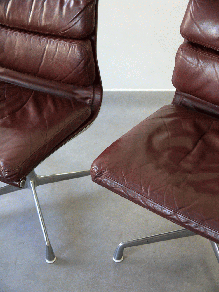 Herman Miller – Pair of Aluminum Group Soft Pad Chairs