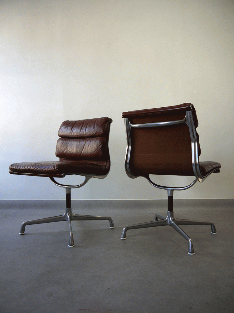 Herman Miller – Pair of Aluminum Group Soft Pad Chairs