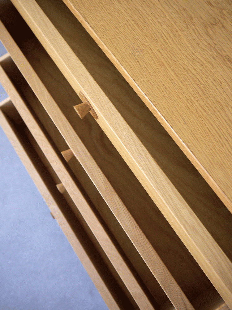 Karl Anderssen – Low Oak Drawer Unit