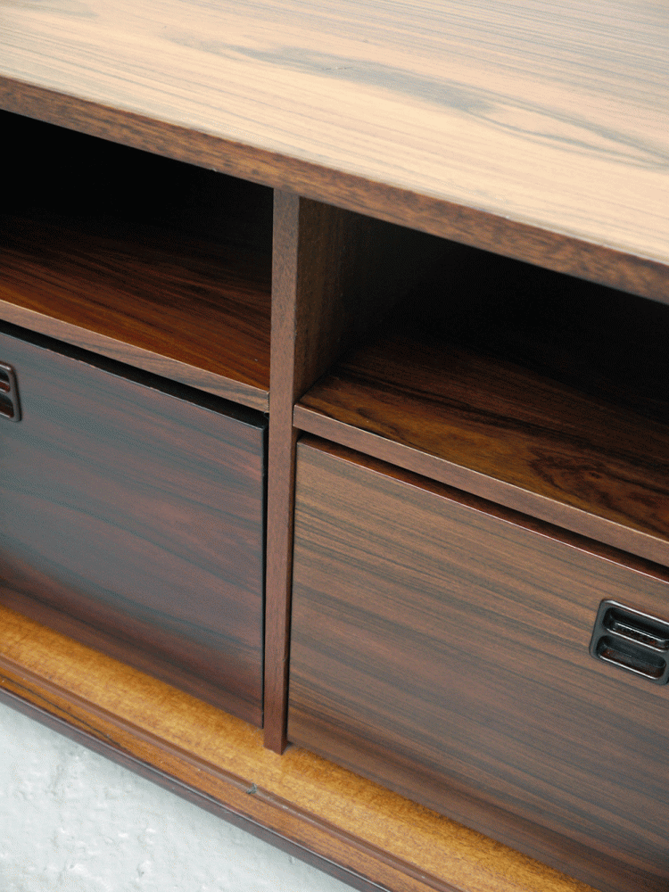 Drylund – Tambour Door Rosewood Cabinet
