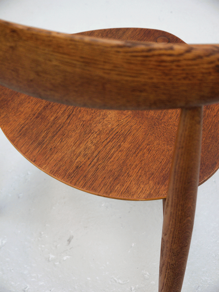 Hans Wegner – Heart Dining Table and Chairs