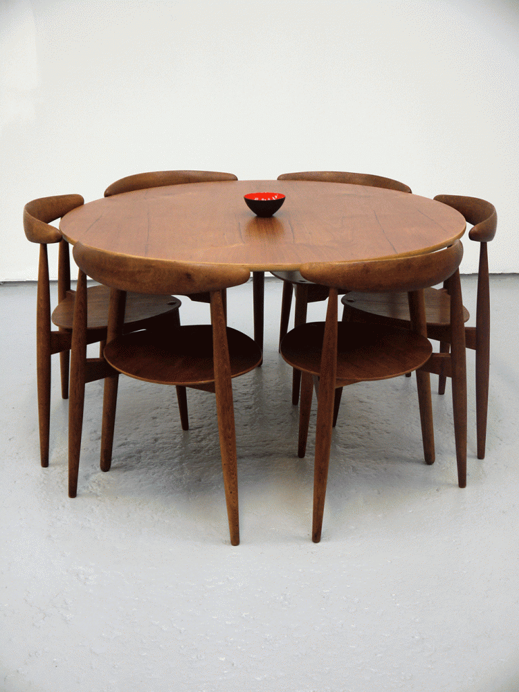 Hans Wegner – Heart Dining Table and Chairs