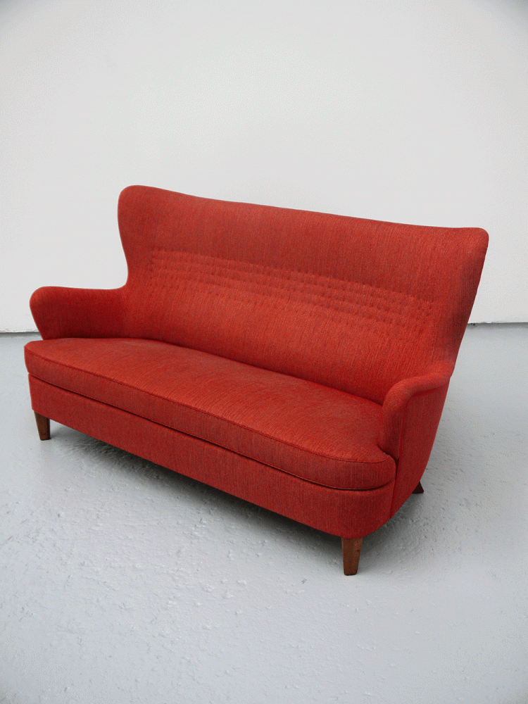 Swedish – Organic Upholstered Curved Sofa