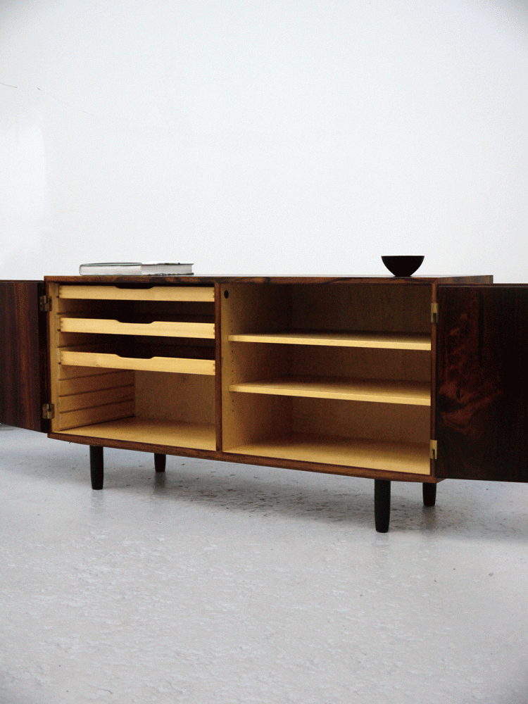 Poul Hundevad – Lockable Rosewood Sideboard