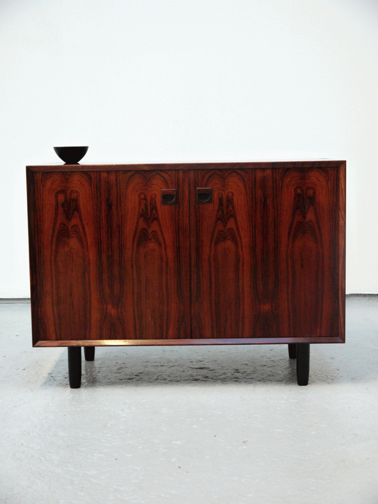 Brouer Denmark – Rosewood Cabinet