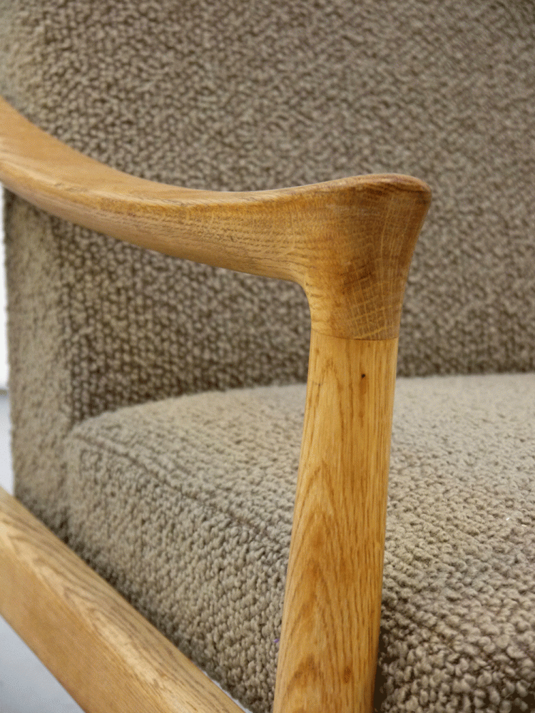 Fritz Hansen – Large Oak Three Seat Sofa