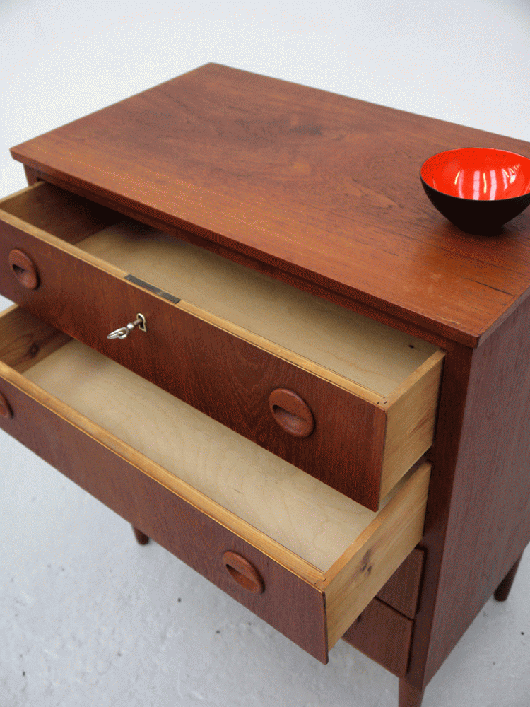 Danish – Lockable Low Drawer Unit