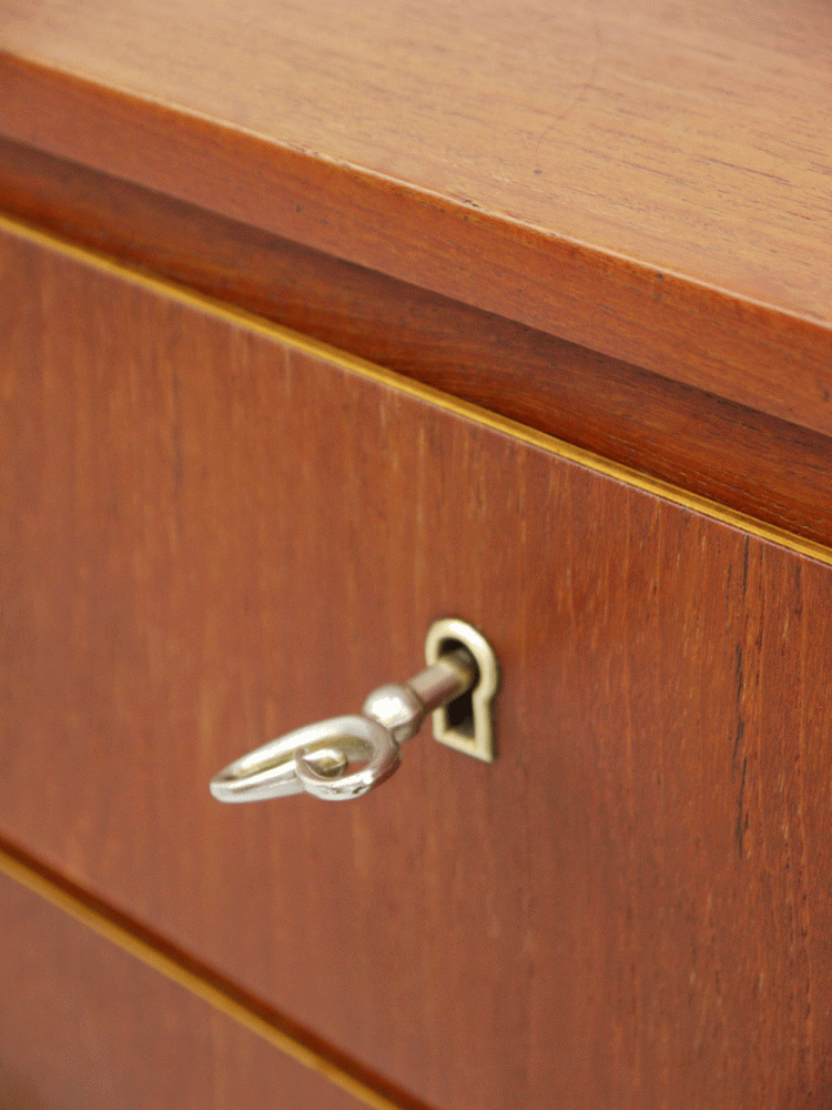 Danish – Lockable Low Drawer Unit