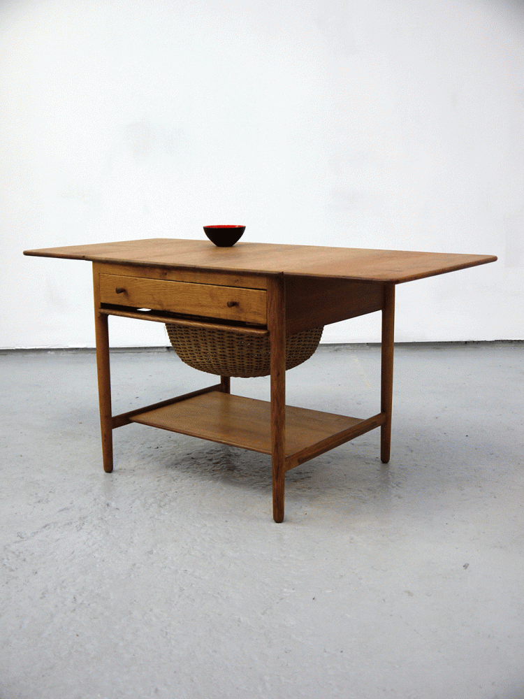 Hans J Wegner – AT-33 Rare Sewing Table